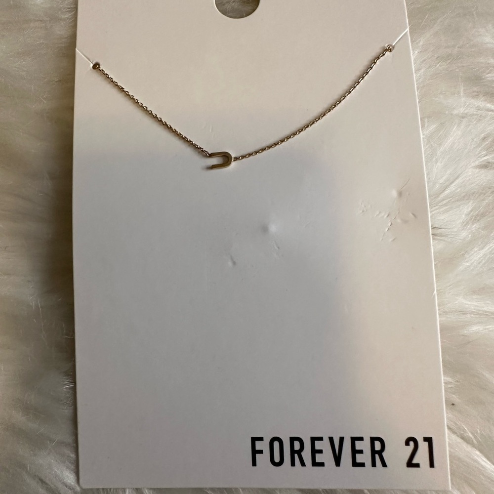 🩷5/$10 Forever 21 Minimalist Silver initial U Necklace